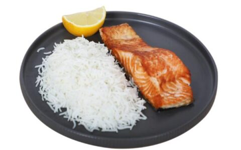 Grilled Salmon With White Rice